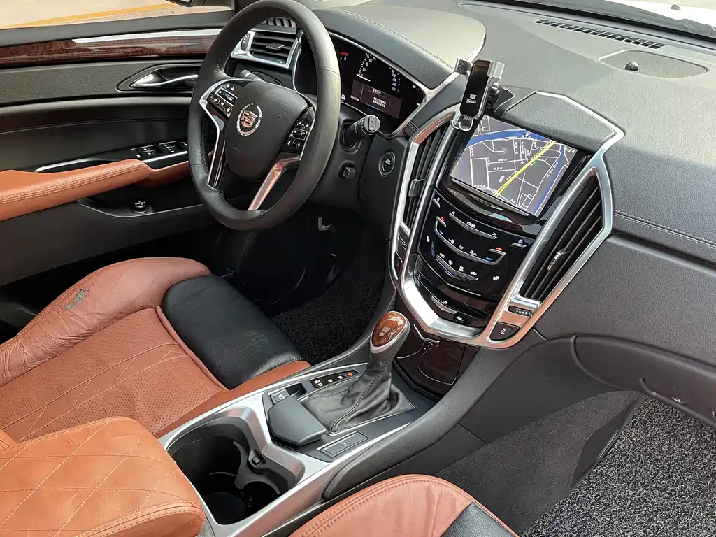Cadillac SRX — миниатюра 15