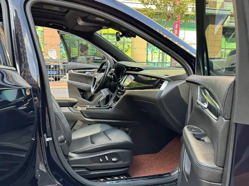 Cadillac XT6 — миниатюра 9