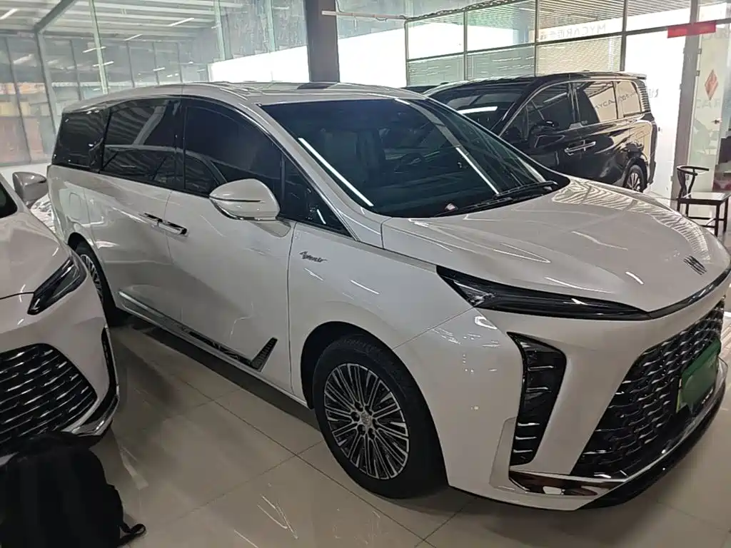 Buick GL8 Hybrid — миниатюра 4