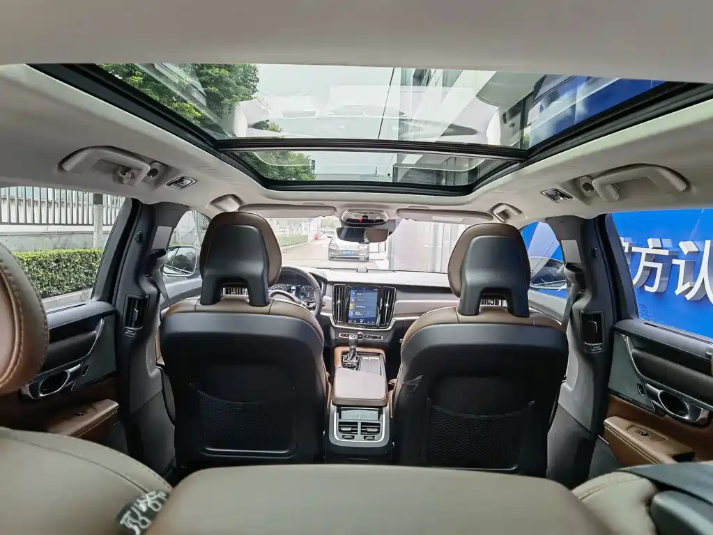 Volvo V90 — миниатюра 10