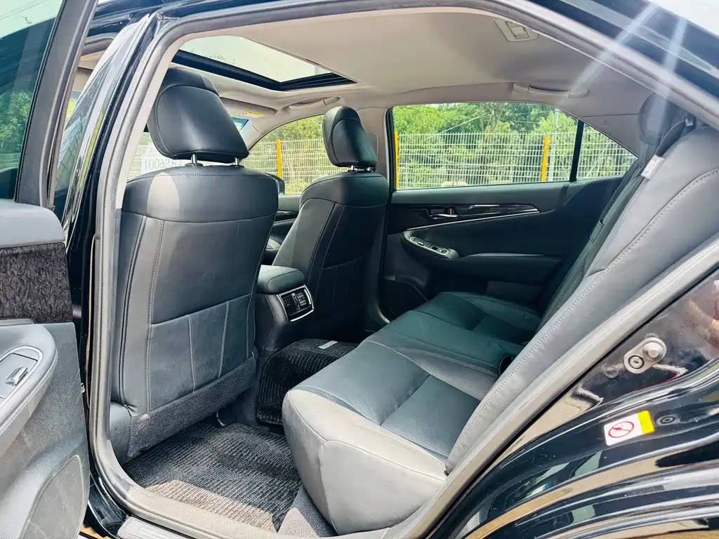 Toyota Crown 2.0T Fashion Edition, фото 5