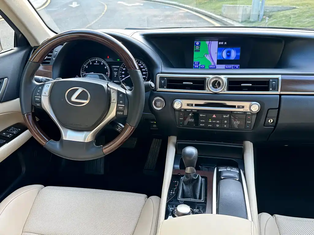 Lexus GS — миниатюра 24