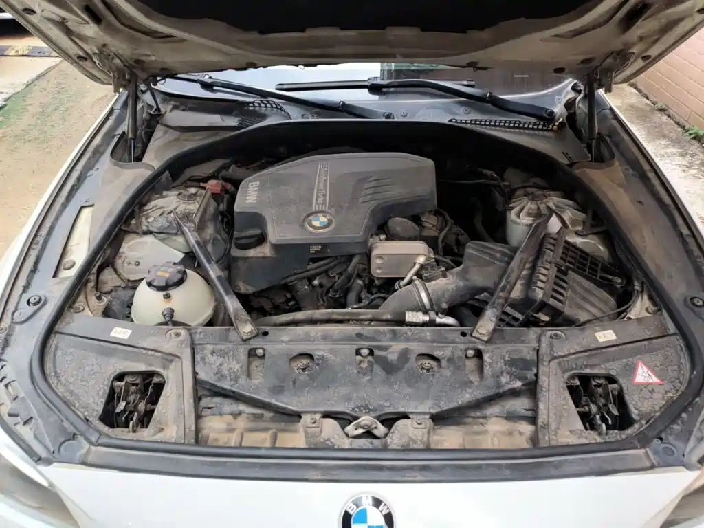 BMW 5 Series — миниатюра 11