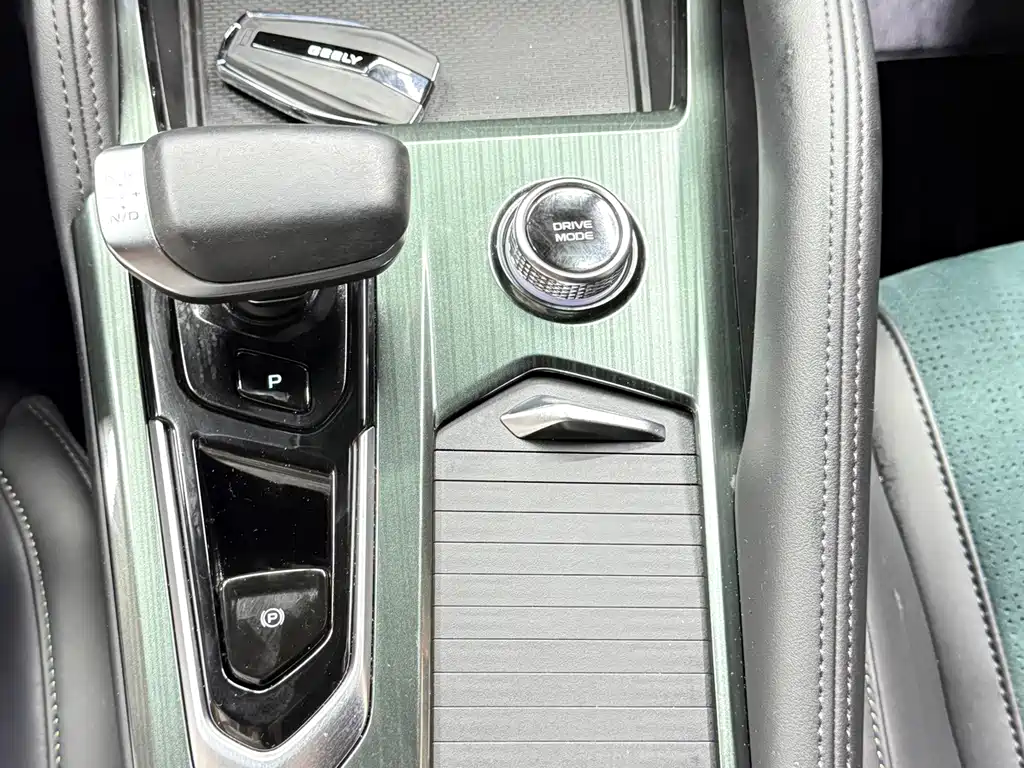 Geely Xingyue L — миниатюра 21