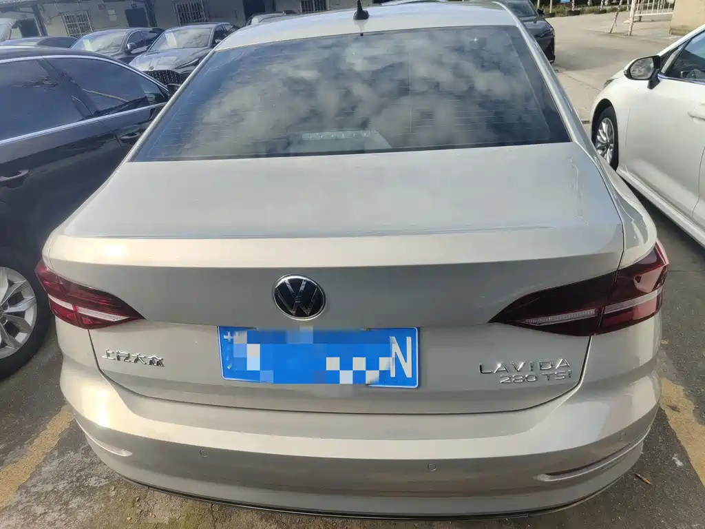 Volkswagen Lavida — миниатюра 13