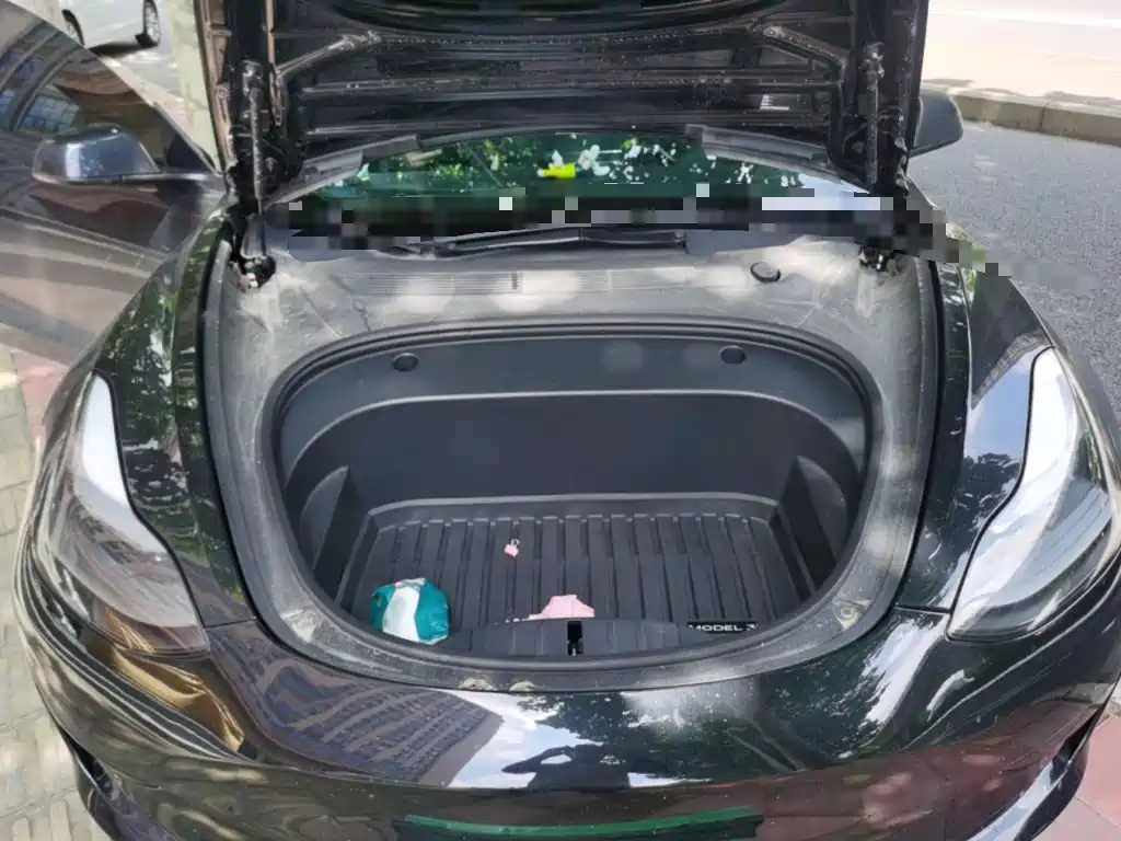 Tesla Model 3 — миниатюра 11