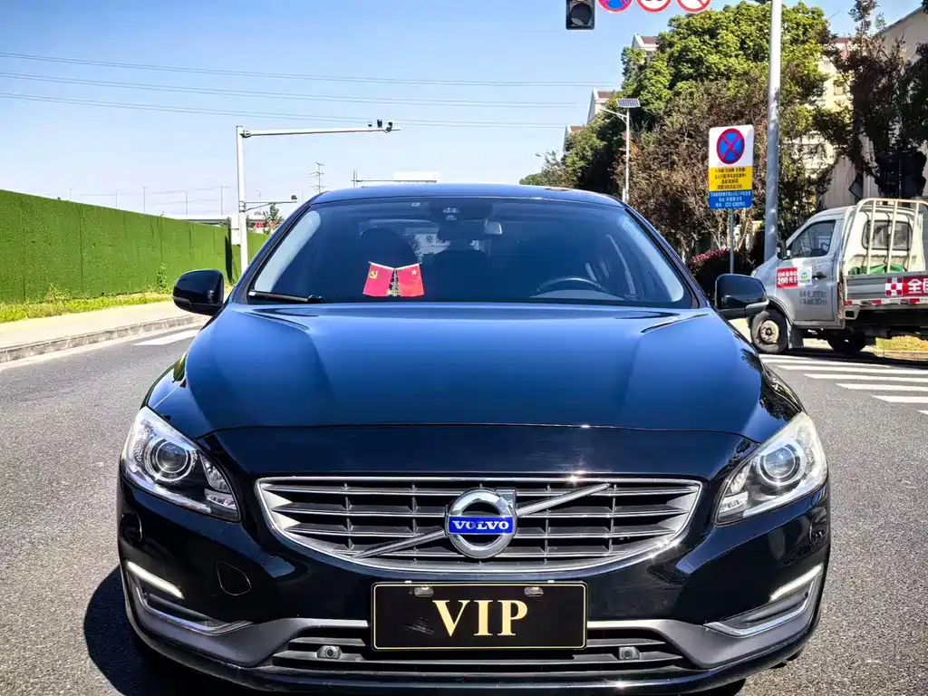Volvo S60 — миниатюра 2
