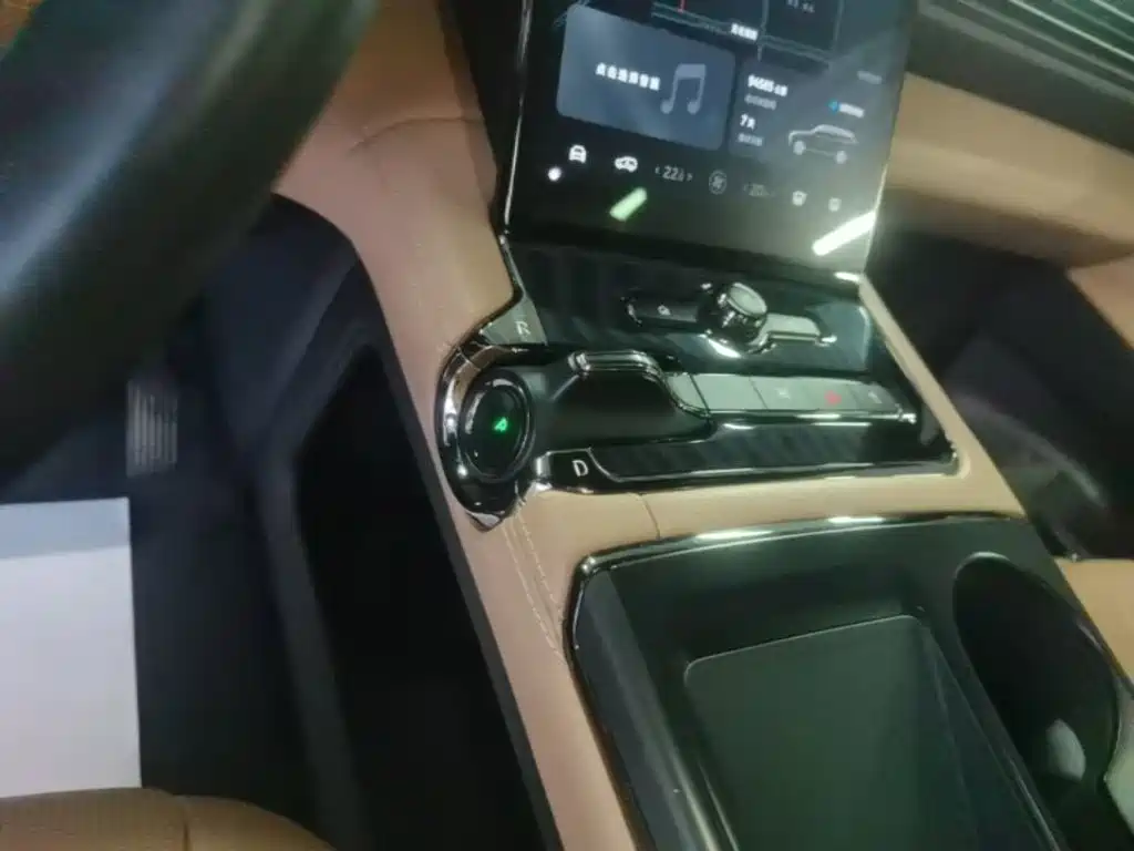 NIO ES8 — миниатюра 14