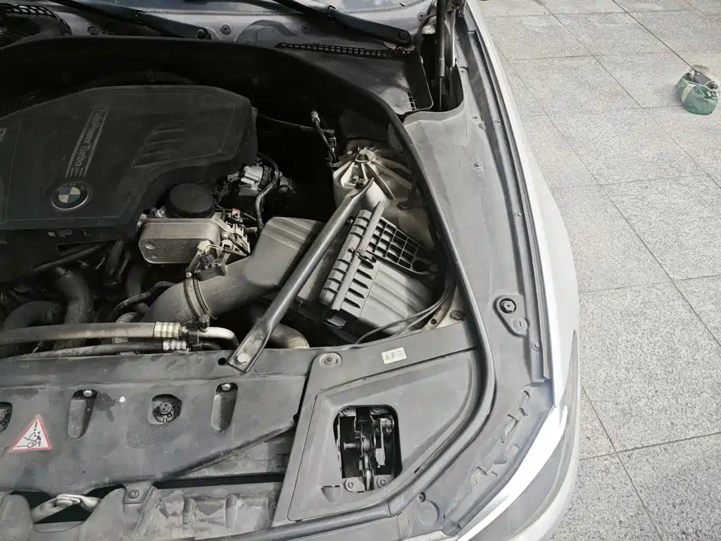 BMW 5 Series — миниатюра 21