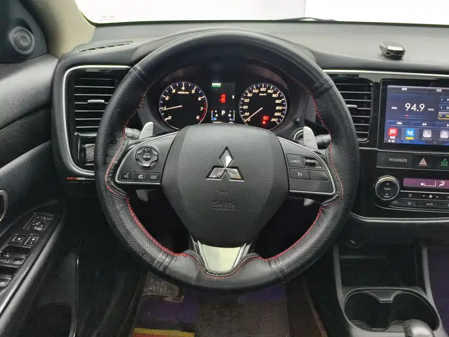 Mitsubishi Outlander — миниатюра 15
