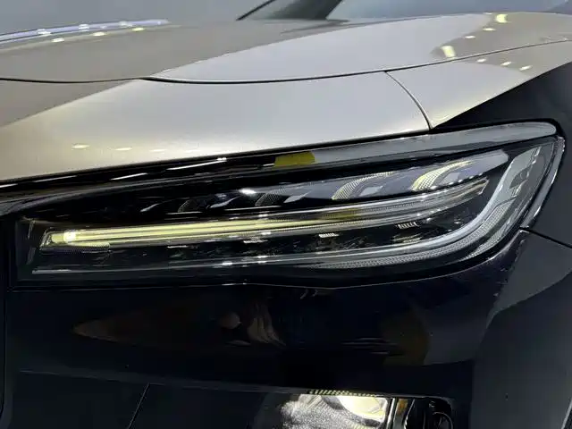 Hongqi Hongqi H5 — миниатюра 15