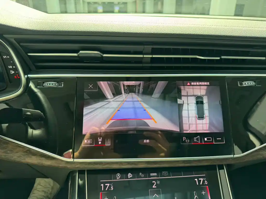 Audi Q7 — миниатюра 24