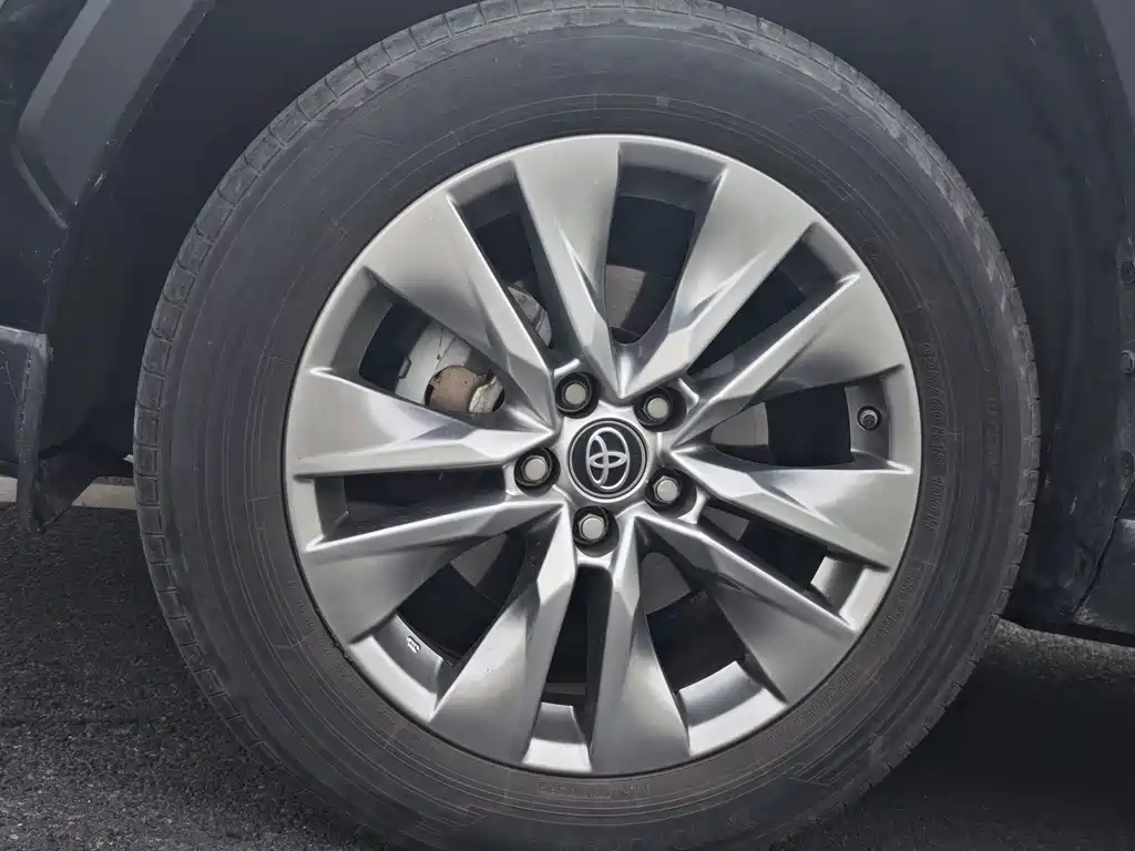 Toyota Wildlander — миниатюра 10