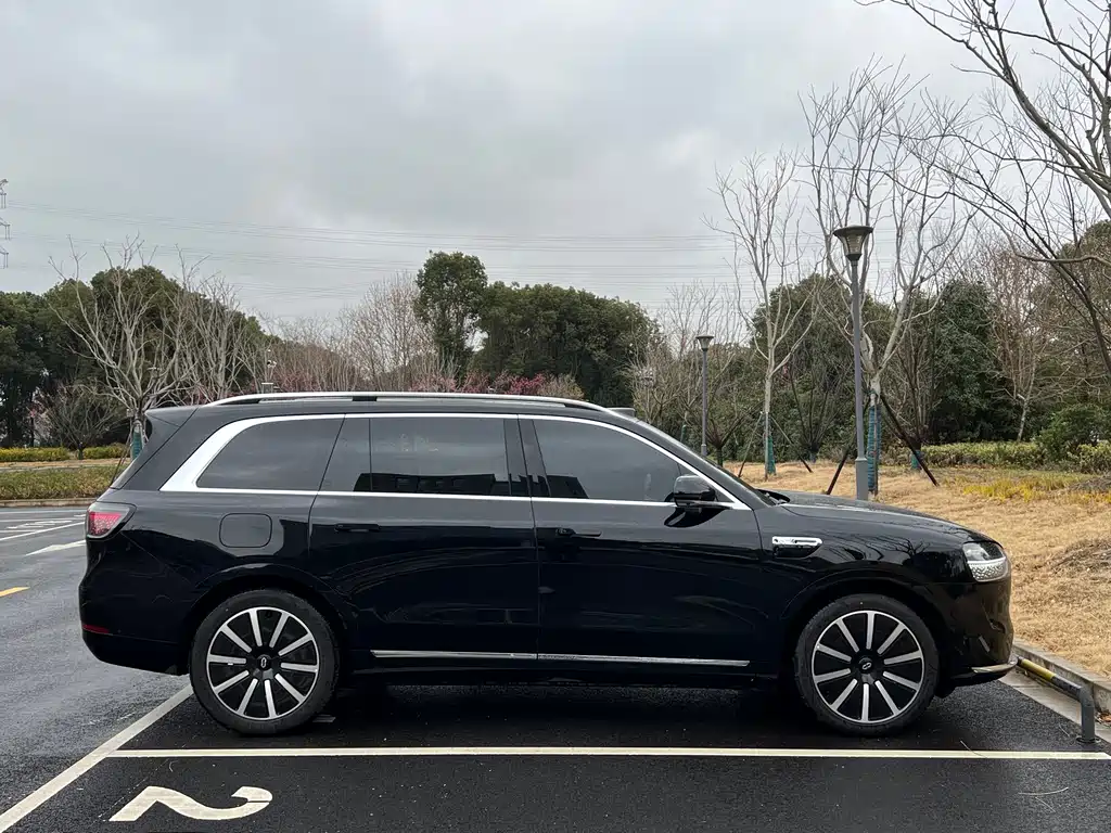 AITO ASK THE WORLD M9