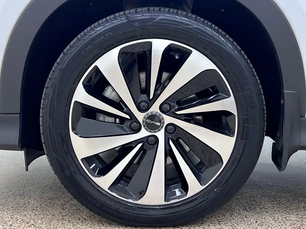BYD PLUS New Energy — миниатюра 28