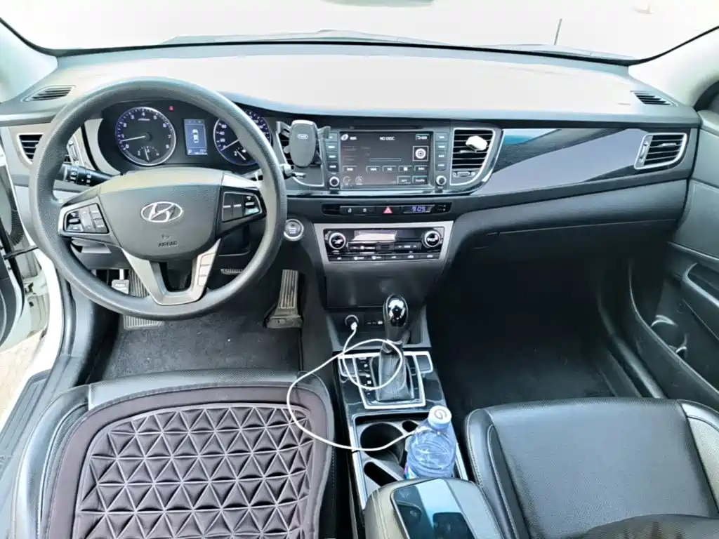 Hyundai Mistra — миниатюра 10