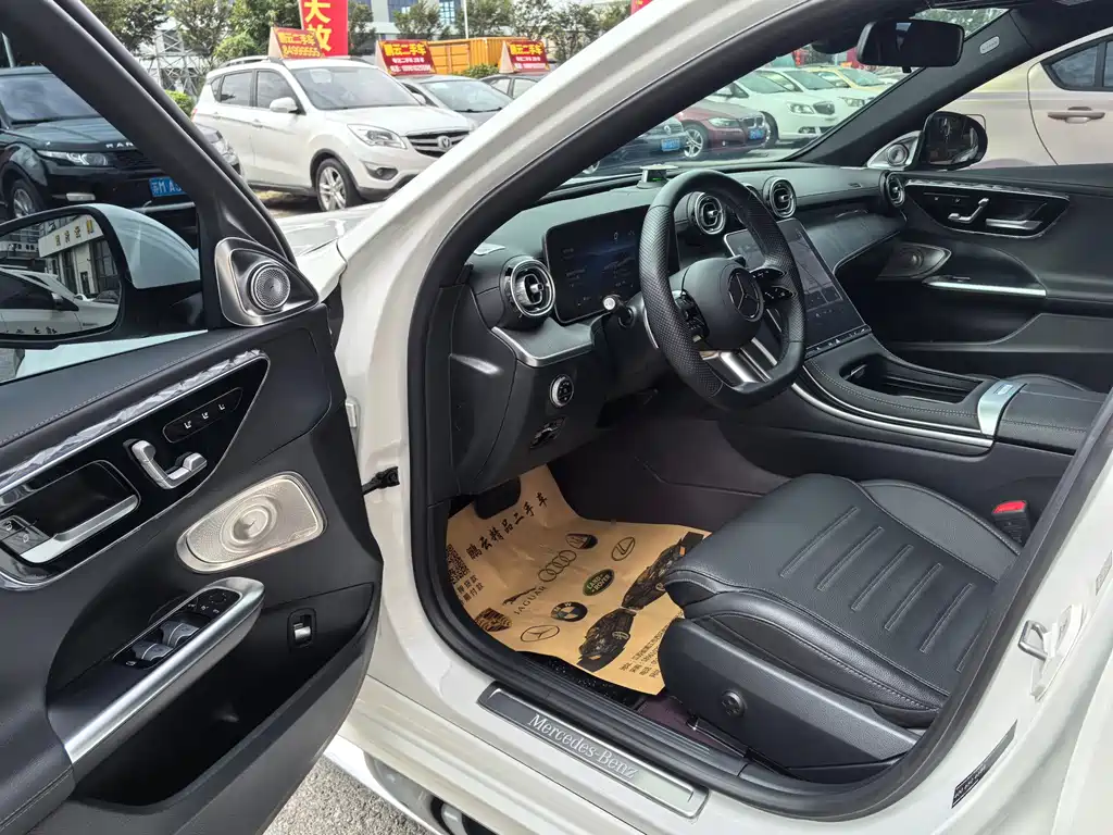 Mercedes-Benz C-Class — миниатюра 5