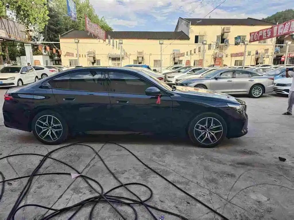 BMW 5 Series (Import) — миниатюра 4