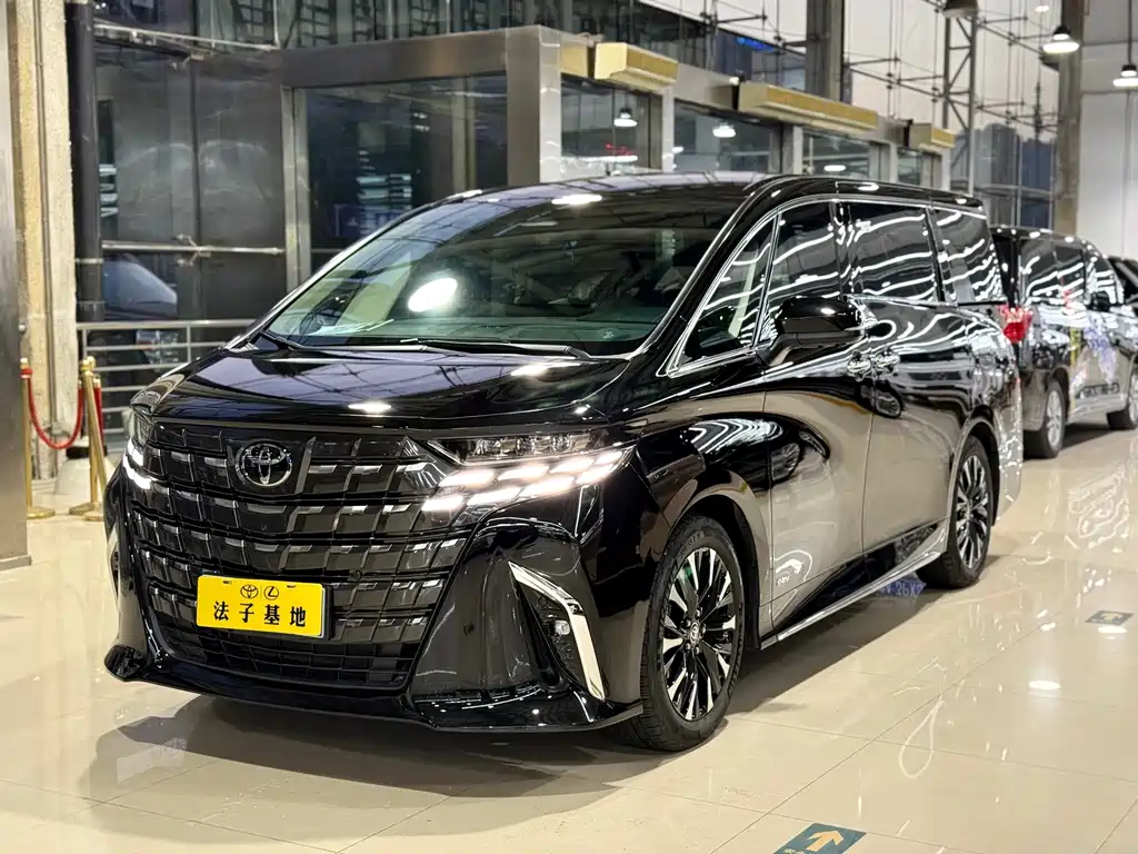 Toyota Alphard — миниатюра 3