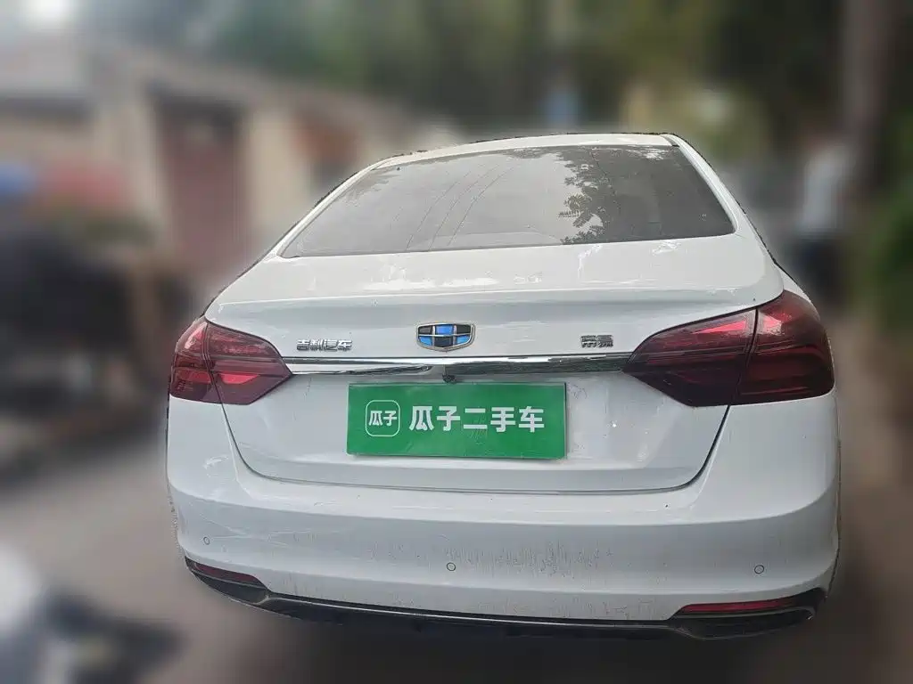 Geely Emgrand — миниатюра 3