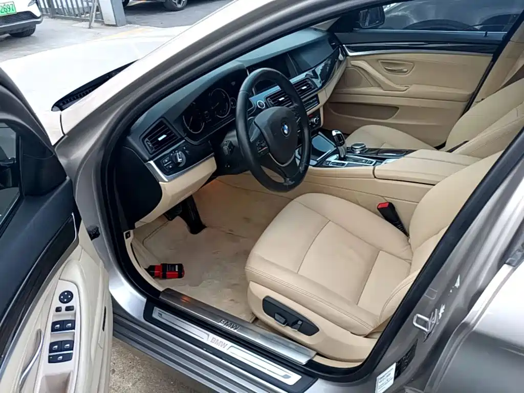 BMW 5 Series — миниатюра 16
