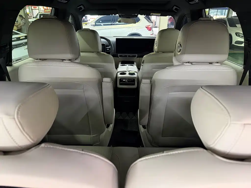 Li Auto L8 2023 Pro
