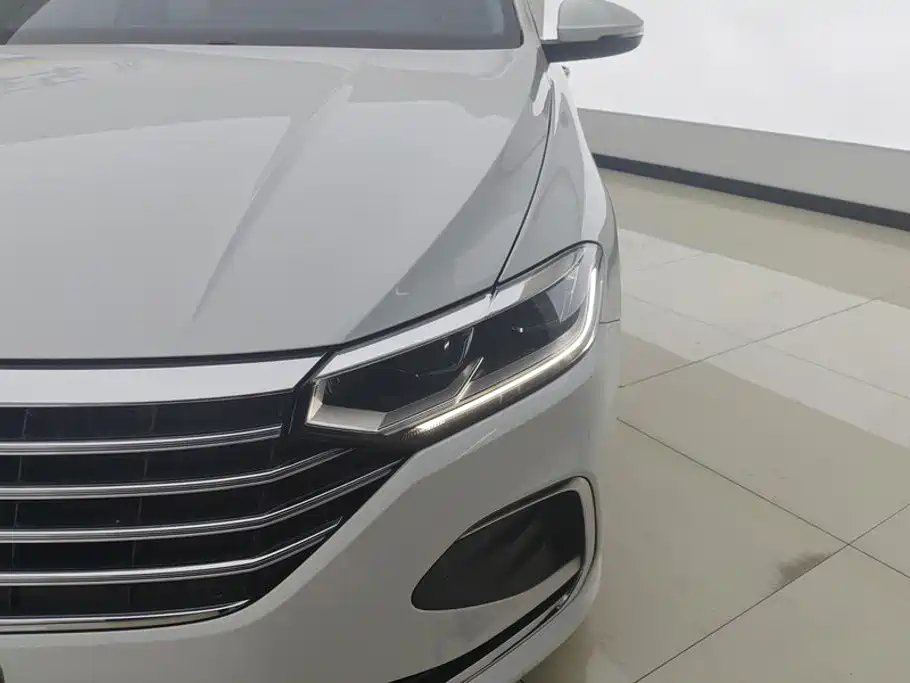 Volkswagen Lavida — миниатюра 5