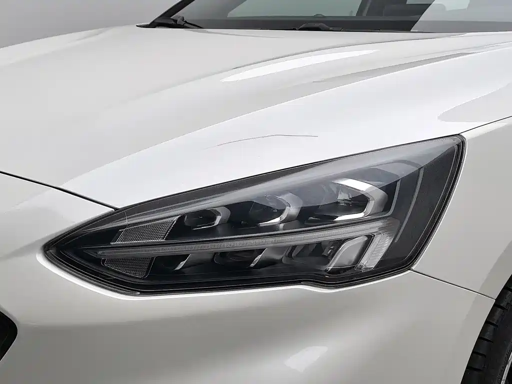 Ford Focus — миниатюра 7
