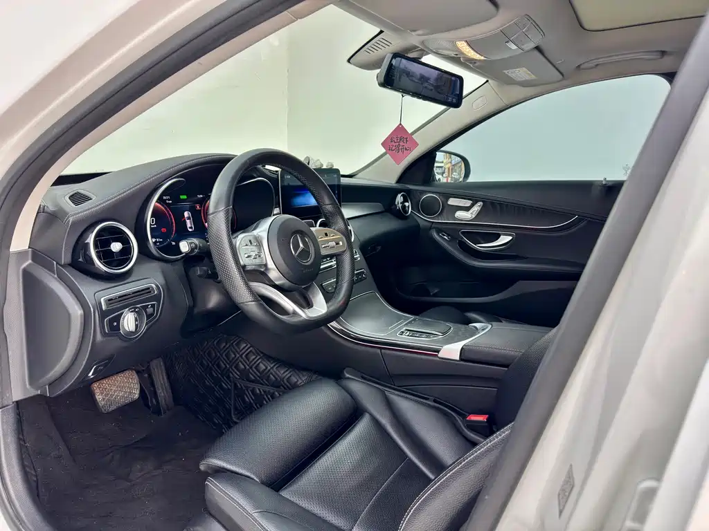 Mercedes-Benz C-Class — миниатюра 5