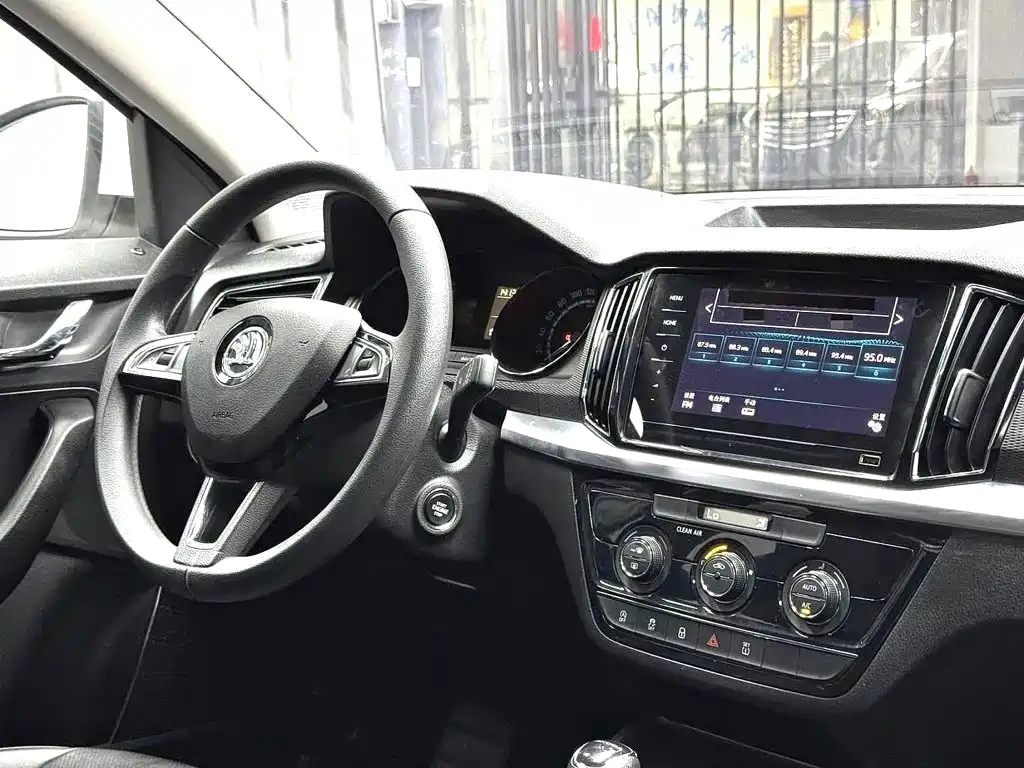 Skoda Kamiq — миниатюра 9