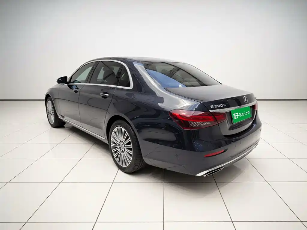 Mercedes-Benz E-Class — миниатюра 4
