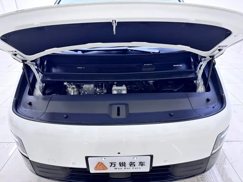 Li Auto Li MEGA — миниатюра 26