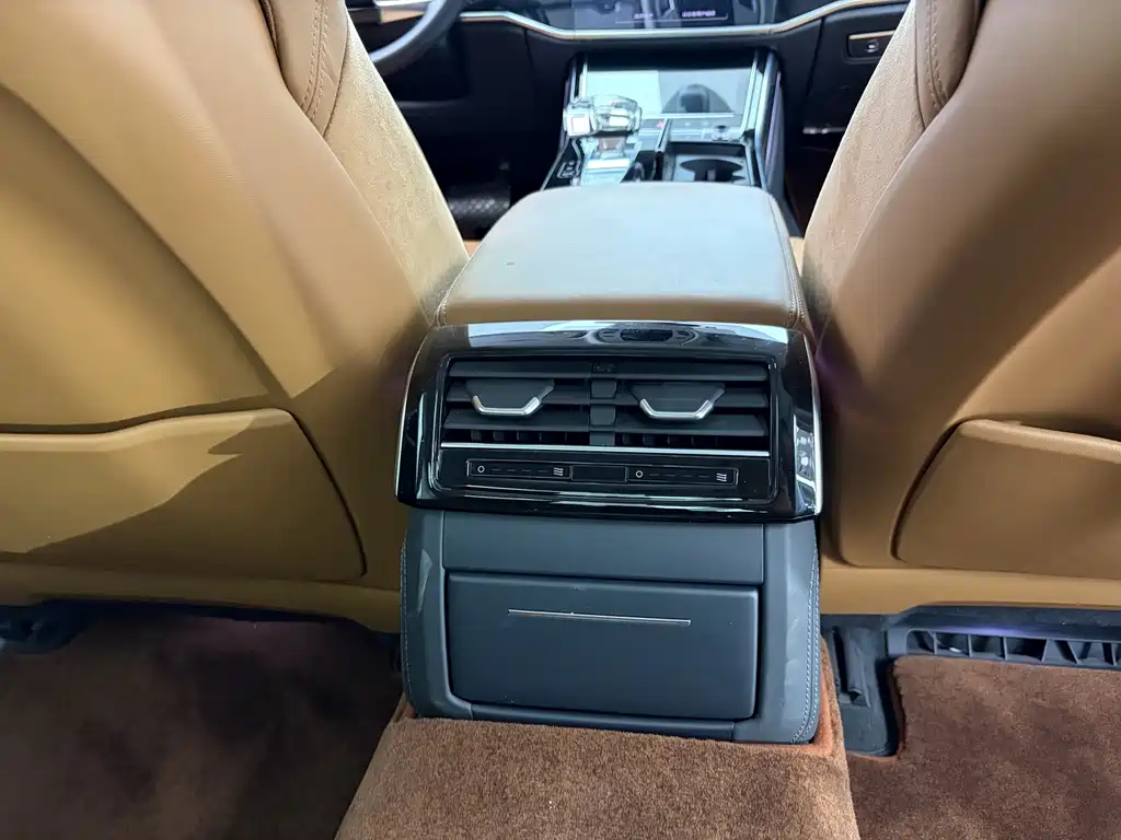 Audi A8 — миниатюра 18