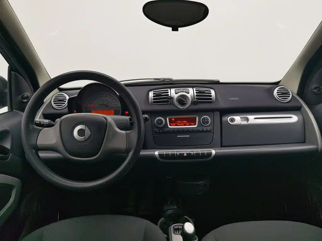 smart Smart Fortwo — миниатюра 5