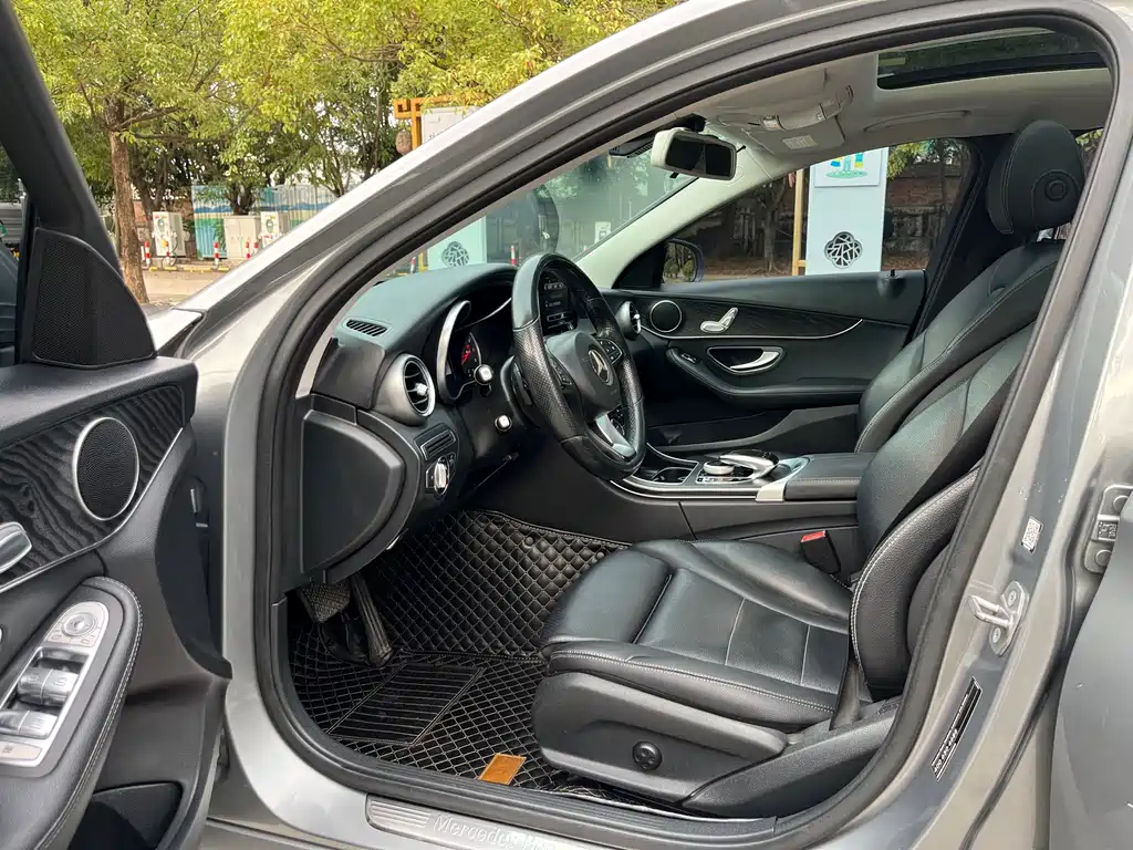 MERCEDES-BENZ C CLASS