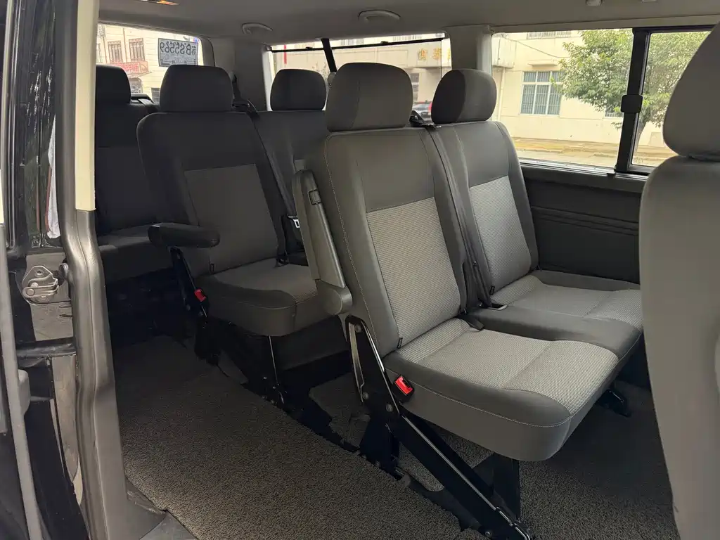 Volkswagen Caravelle — миниатюра 5