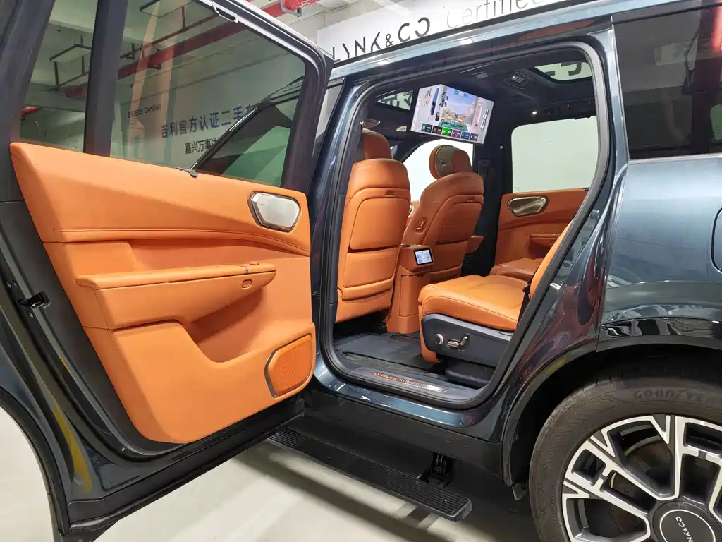 Lynk & Co 900 — миниатюра 3