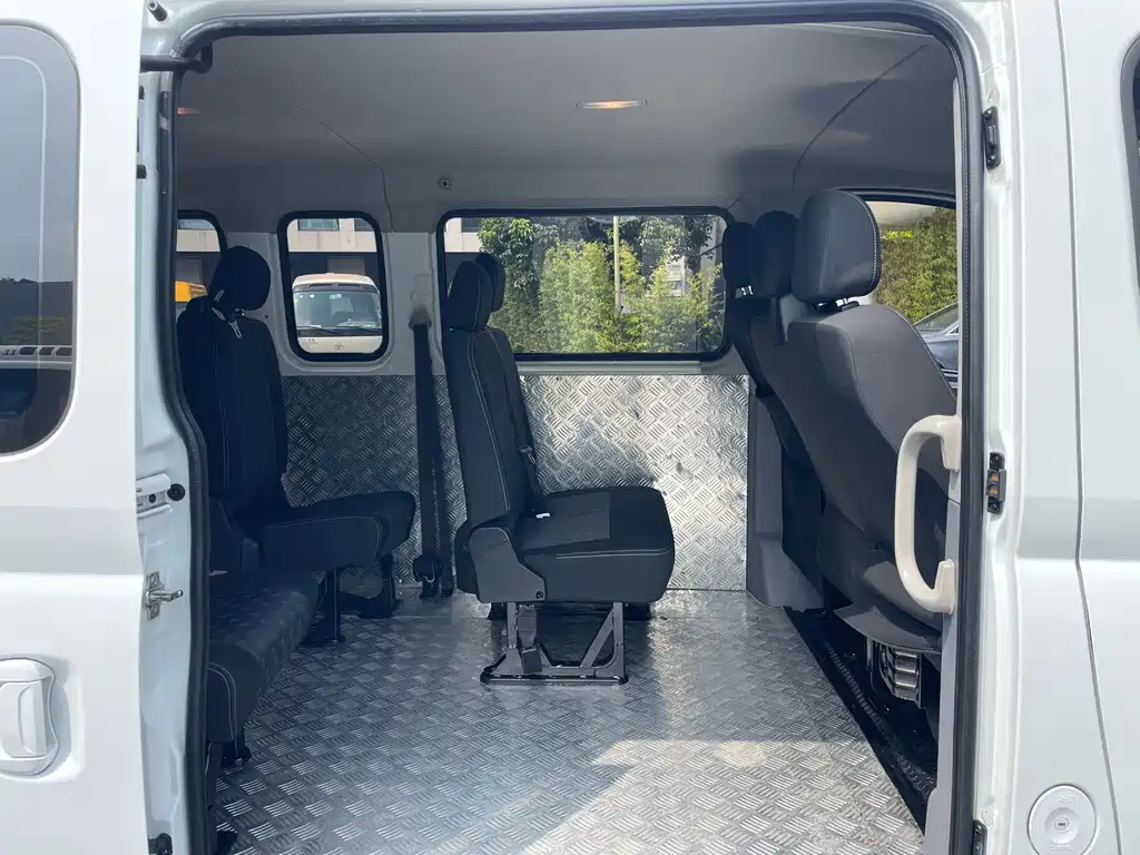 MAXUS V80 — миниатюра 8