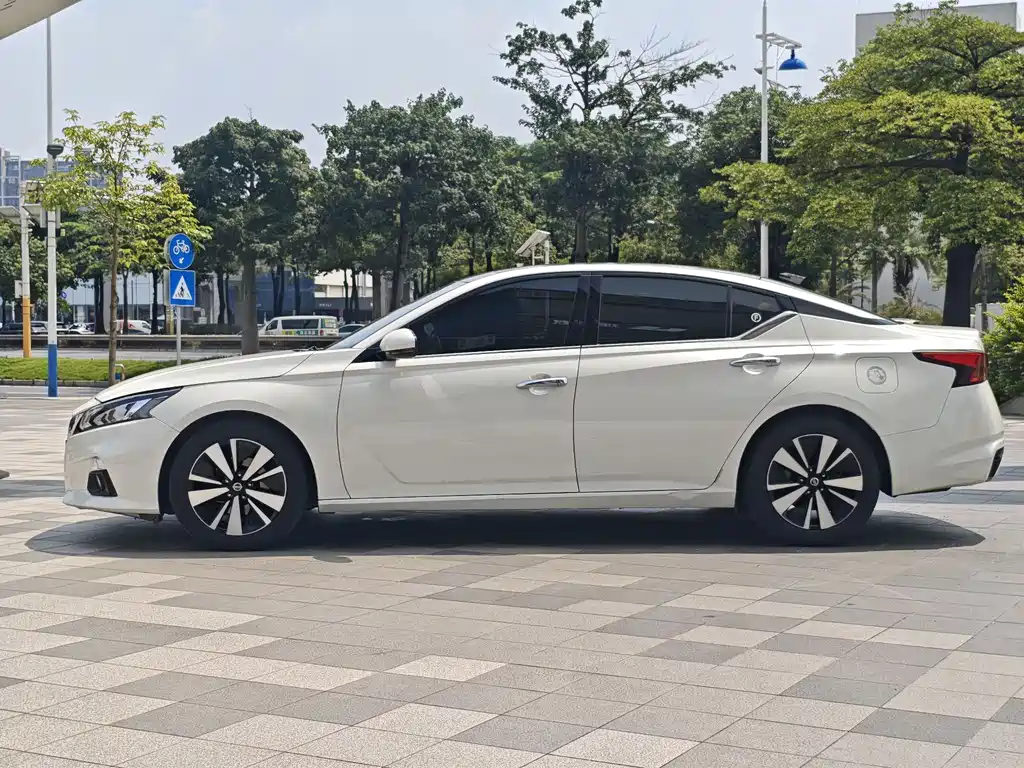 Nissan Teana — миниатюра 9