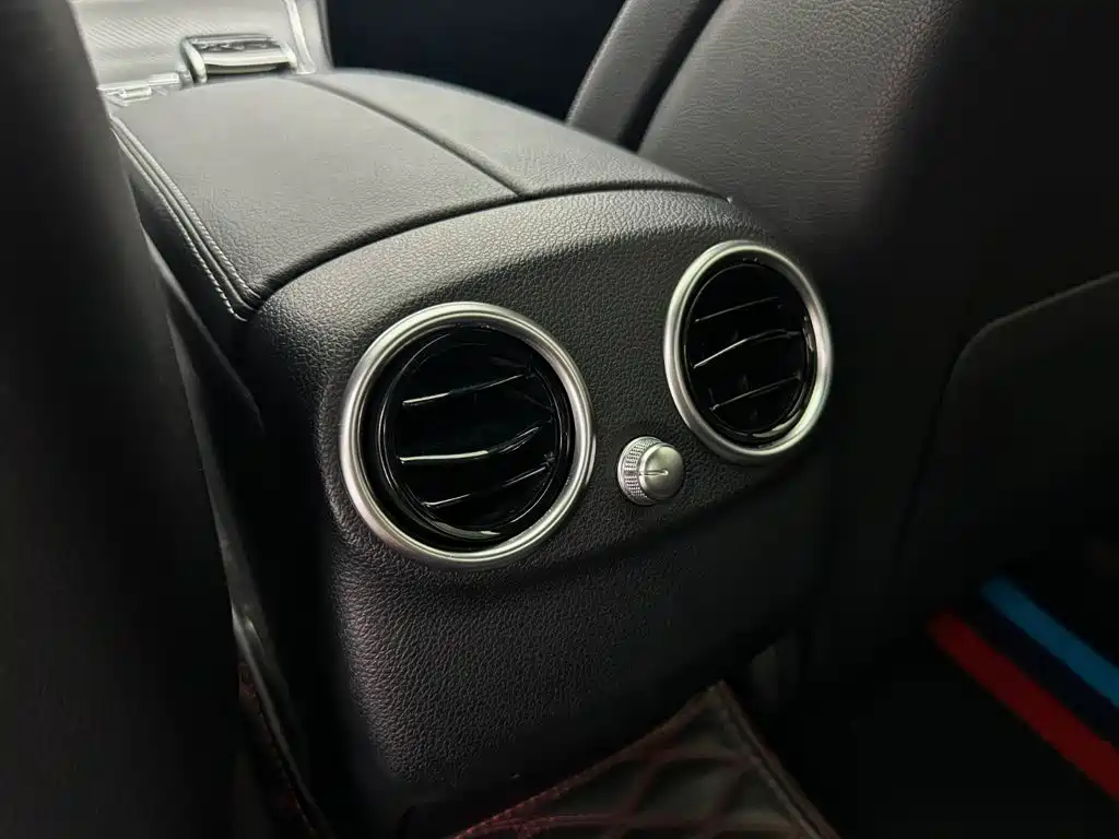 Mercedes-Benz C-Class — миниатюра 17