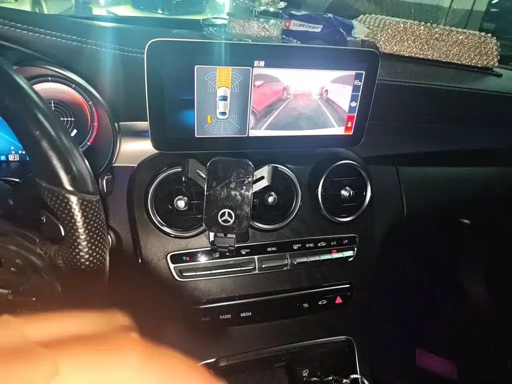 Mercedes-Benz C-Class — миниатюра 6