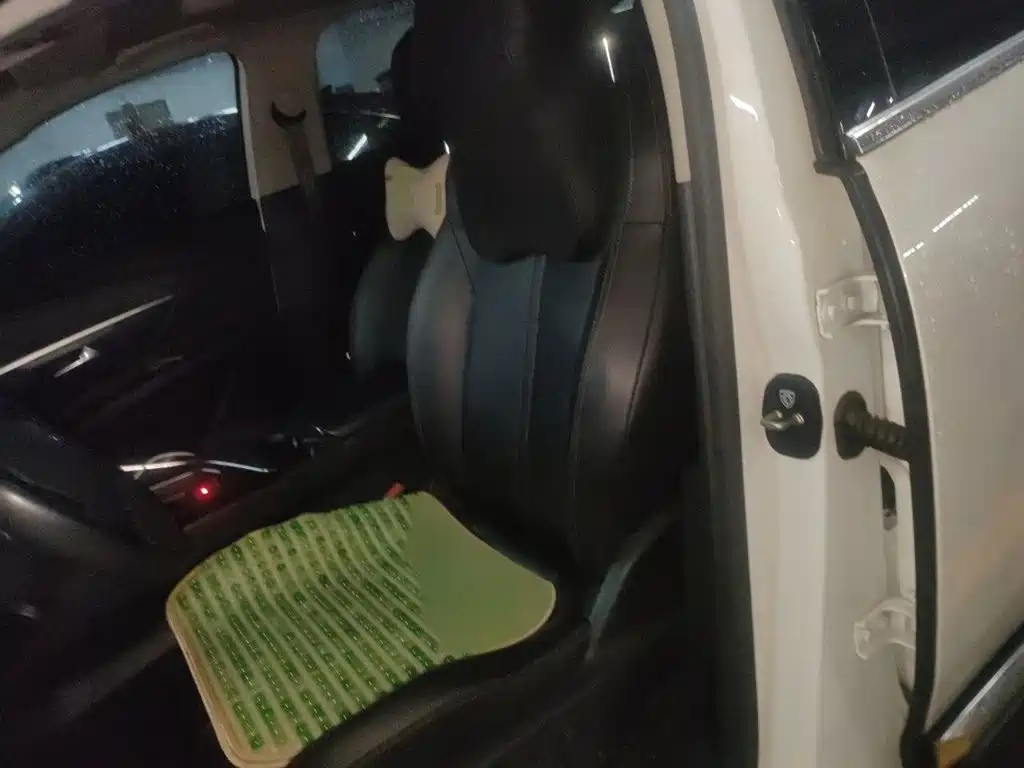 Peugeot 4008 — миниатюра 8