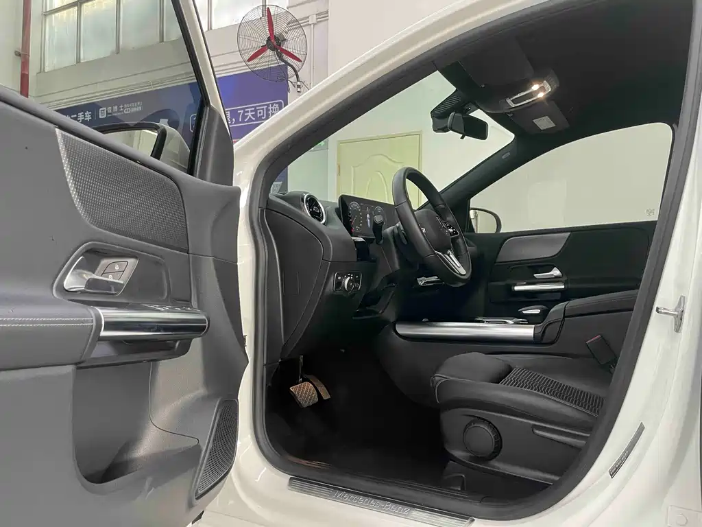 MERCEDES-BENZ B CLASS