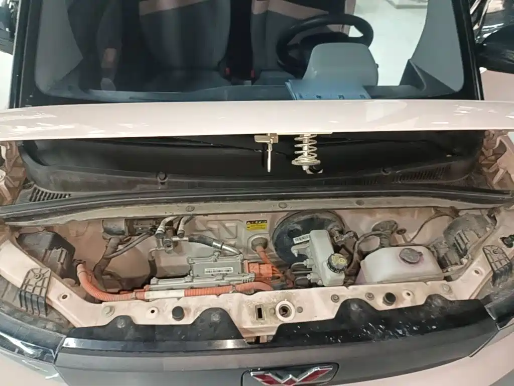Wuling MINIEV — миниатюра 20