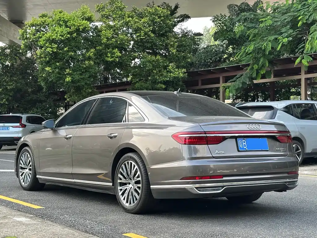 Audi A8 — миниатюра 18