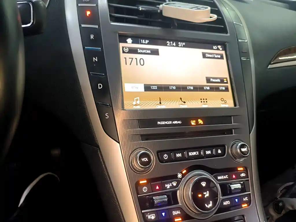 Lincoln MKZ — миниатюра 13