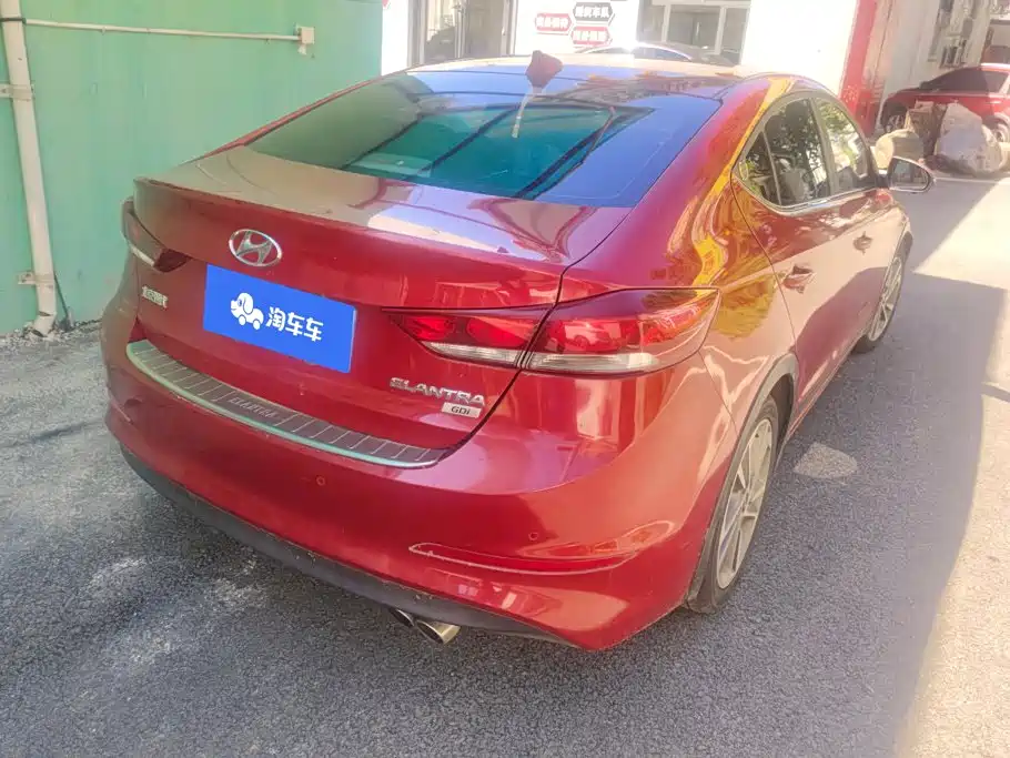 Hyundai Elantra — миниатюра 3