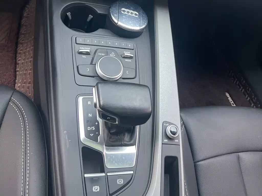 Audi A4L — миниатюра 14
