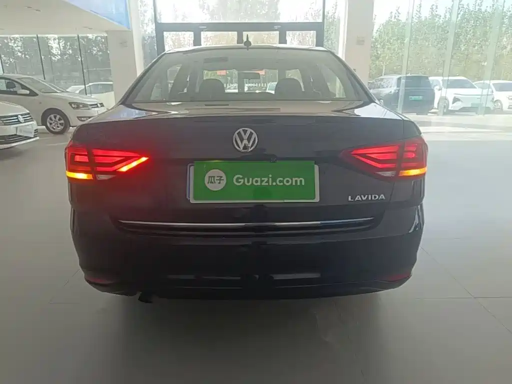 Volkswagen Lavida — миниатюра 6