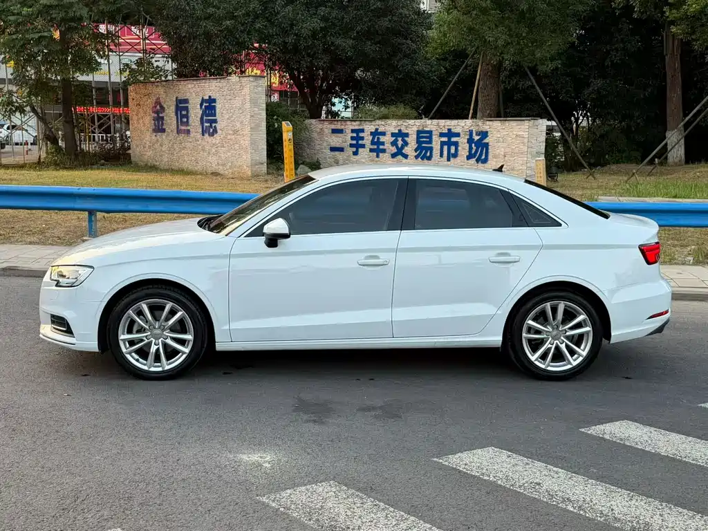 Audi A3 — миниатюра 3